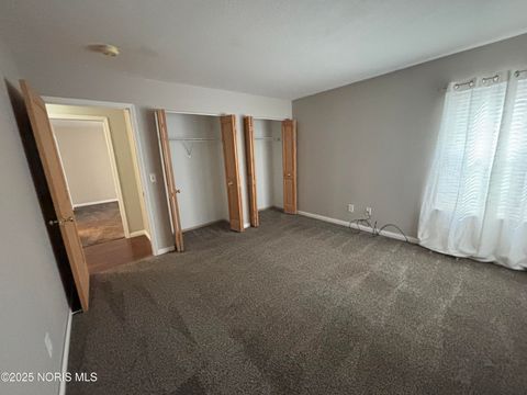 Tiny photo for 2245 Fox Run Circle, Findlay, OH 45840 (MLS # 10000327)
