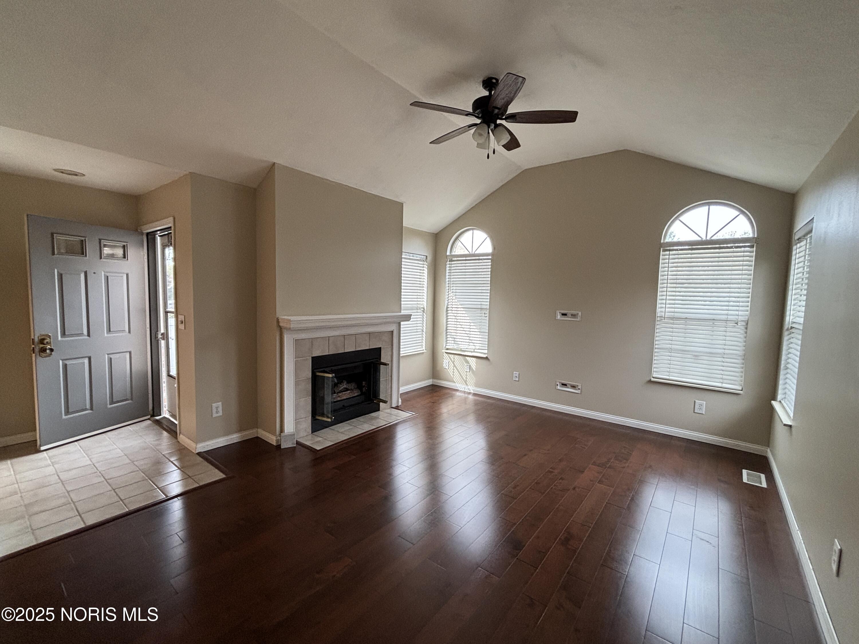 2245 Fox Run Circle