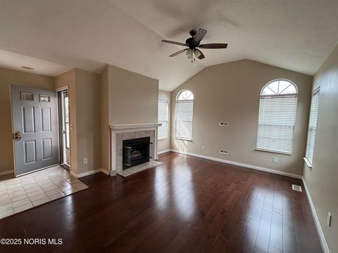 Tiny photo for 2245 Fox Run Circle, Findlay, OH 45840 (MLS # 10000327)