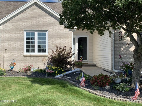 Tiny photo for 26336 E Wexford Drive, Perrysburg, OH 43551 (MLS # 10012612)