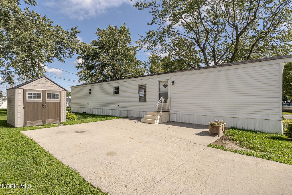 1285 N Shoop Avenue 90