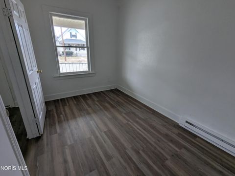 Tiny photo for 106 E Hudson Street, Toledo, OH 43608 (MLS # 10004780)