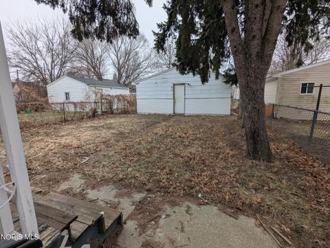 Tiny photo for 106 E Hudson Street, Toledo, OH 43608 (MLS # 10004780)