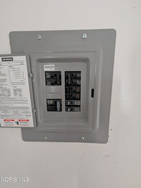 Tiny photo for 106 E Hudson Street, Toledo, OH 43608 (MLS # 10004780)