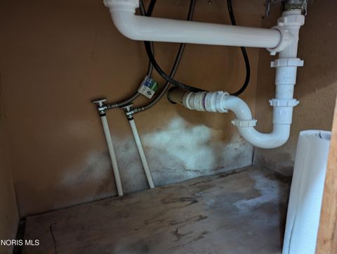 Tiny photo for 106 E Hudson Street, Toledo, OH 43608 (MLS # 10004780)