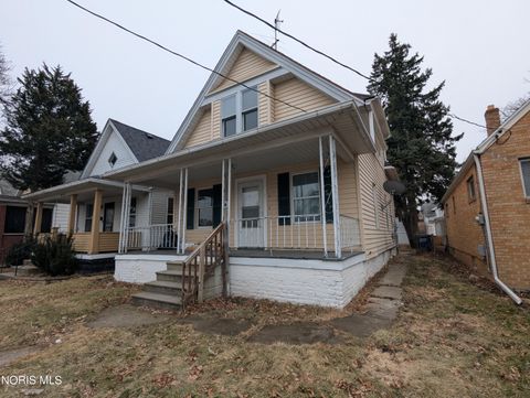 Photo of 106 E Hudson Street, Toledo, OH 43608 (MLS # 10004780)