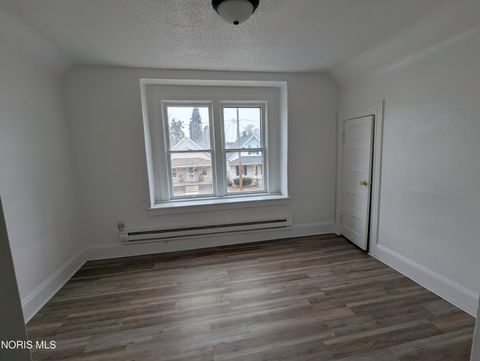 Tiny photo for 106 E Hudson Street, Toledo, OH 43608 (MLS # 10004780)