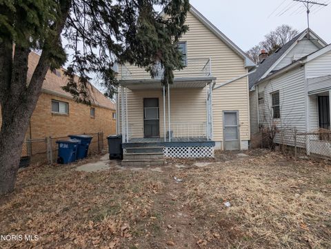 Tiny photo for 106 E Hudson Street, Toledo, OH 43608 (MLS # 10004780)