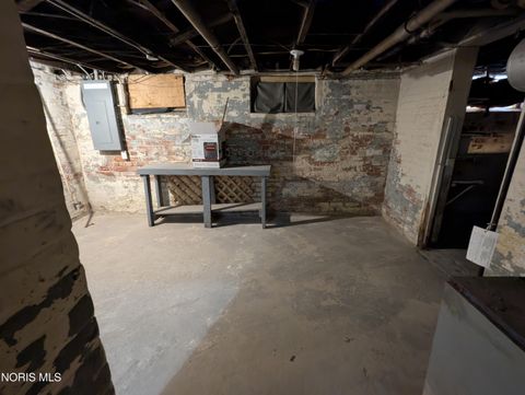 Tiny photo for 106 E Hudson Street, Toledo, OH 43608 (MLS # 10004780)