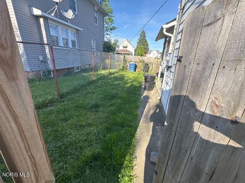 Tiny photo for 1324 Felt Street, Toledo, OH 43605 (MLS # 10010136)