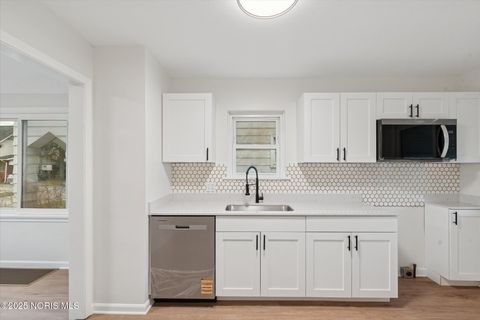 Tiny photo for 4341 Lyman Avenue, Toledo, OH 43612 (MLS # 10001946)