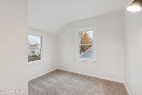 Tiny photo for 4341 Lyman Avenue, Toledo, OH 43612 (MLS # 10001946)