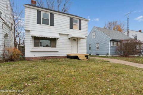 Tiny photo for 4341 Lyman Avenue, Toledo, OH 43612 (MLS # 10001946)