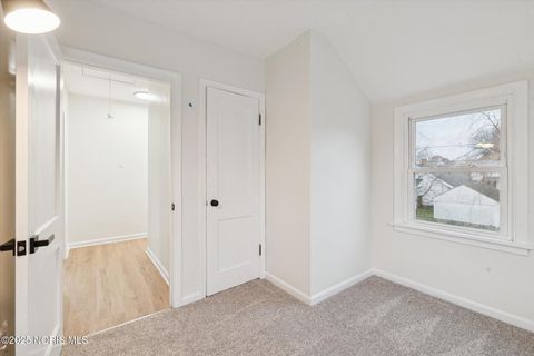 Tiny photo for 4341 Lyman Avenue, Toledo, OH 43612 (MLS # 10001946)