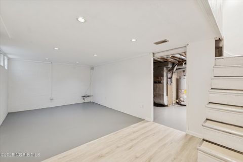 Tiny photo for 4341 Lyman Avenue, Toledo, OH 43612 (MLS # 10001946)