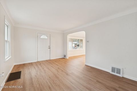 Tiny photo for 4341 Lyman Avenue, Toledo, OH 43612 (MLS # 10001946)