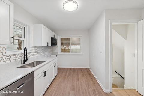 Tiny photo for 4341 Lyman Avenue, Toledo, OH 43612 (MLS # 10001946)