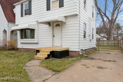 Tiny photo for 4341 Lyman Avenue, Toledo, OH 43612 (MLS # 10001946)