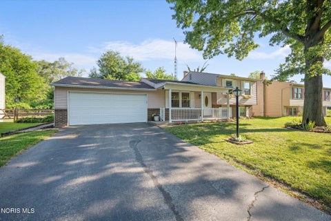 Photo of 201 Marshall Drive, Swanton, OH 43558 (MLS # 10011338)