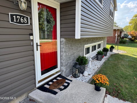 Tiny photo for 1768 Elmwood Drive, Defiance, OH 43512 (MLS # 10013126)