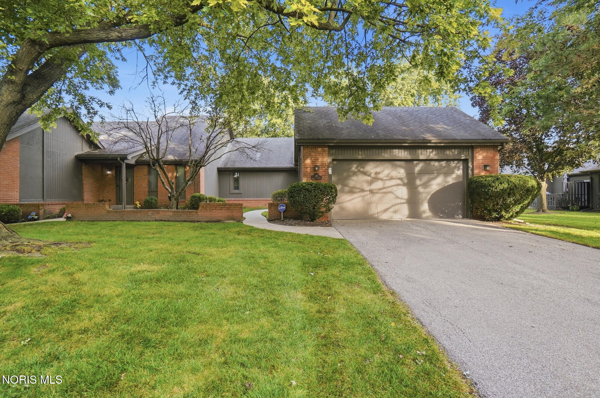 25 Kingsview Drive