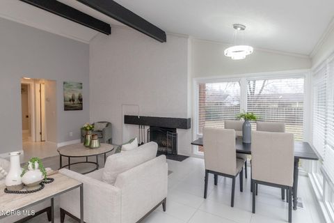 Tiny photo for 3158 Oak Grove Place, Toledo, OH 43613 (MLS # 10004328)