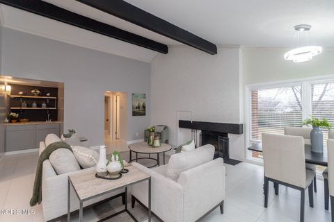 Tiny photo for 3158 Oak Grove Place, Toledo, OH 43613 (MLS # 10004328)