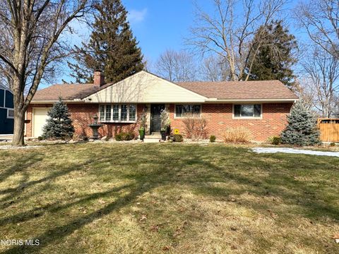 Photo of 3158 Oak Grove Place, Toledo, OH 43613 (MLS # 10004328)
