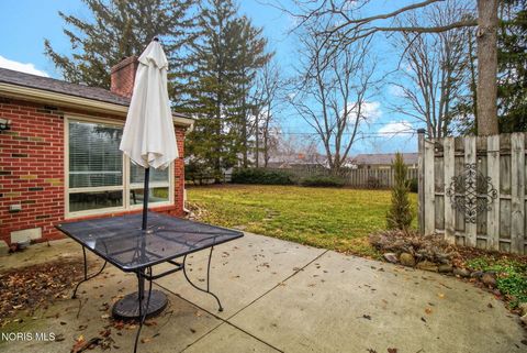 Tiny photo for 3158 Oak Grove Place, Toledo, OH 43613 (MLS # 10004328)