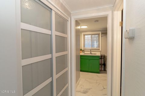 Tiny photo for 3158 Oak Grove Place, Toledo, OH 43613 (MLS # 10004328)