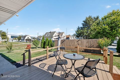 Tiny photo for 611 Miami Street, Toledo, OH 43605 (MLS # 10000432)