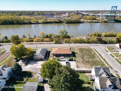Tiny photo for 611 Miami Street, Toledo, OH 43605 (MLS # 10000432)