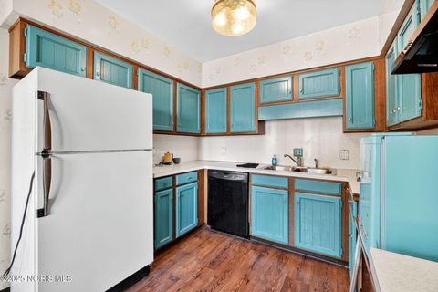 Tiny photo for 611 Miami Street, Toledo, OH 43605 (MLS # 10000432)