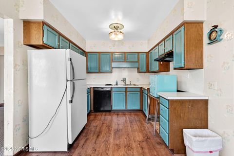 Tiny photo for 611 Miami Street, Toledo, OH 43605 (MLS # 10000432)