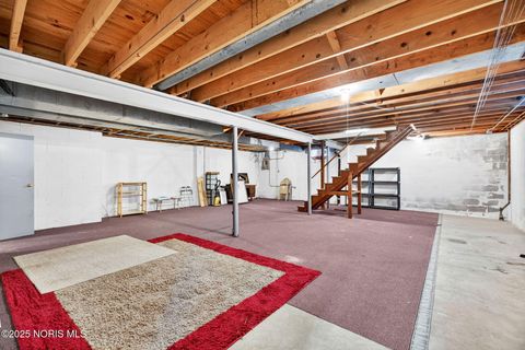 Tiny photo for 611 Miami Street, Toledo, OH 43605 (MLS # 10000432)