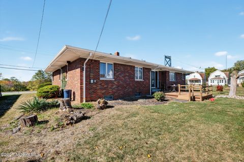 Tiny photo for 611 Miami Street, Toledo, OH 43605 (MLS # 10000432)