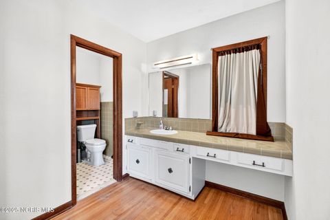 Tiny photo for 611 Miami Street, Toledo, OH 43605 (MLS # 10000432)