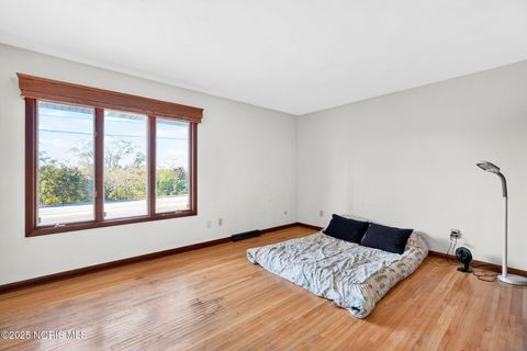 Tiny photo for 611 Miami Street, Toledo, OH 43605 (MLS # 10000432)