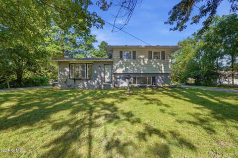 Tiny photo for 2401 Vaness Drive, Toledo, OH 43615 (MLS # 10011511)
