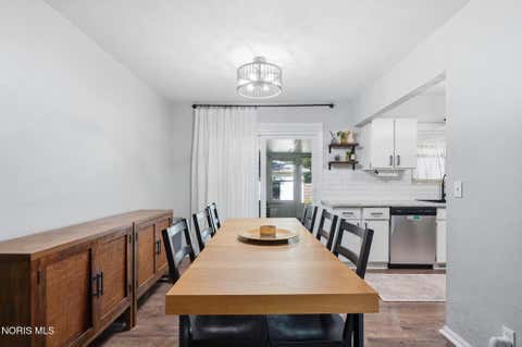 Tiny photo for 2401 Vaness Drive, Toledo, OH 43615 (MLS # 10011511)