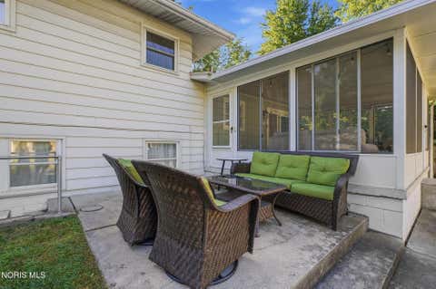 Tiny photo for 2401 Vaness Drive, Toledo, OH 43615 (MLS # 10011511)