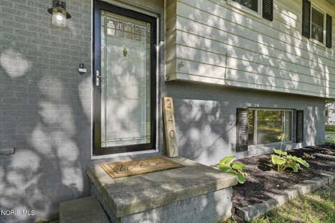 Tiny photo for 2401 Vaness Drive, Toledo, OH 43615 (MLS # 10011511)