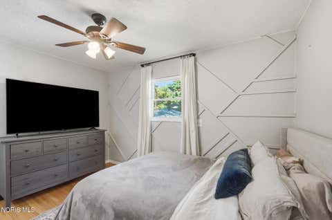 Tiny photo for 2401 Vaness Drive, Toledo, OH 43615 (MLS # 10011511)
