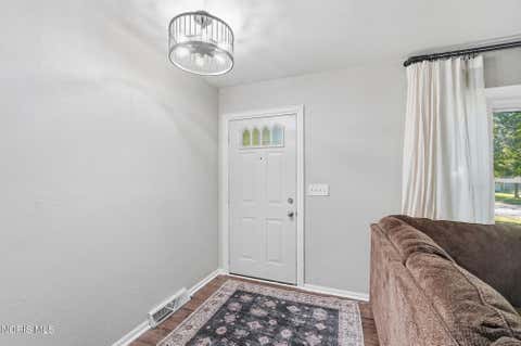 Tiny photo for 2401 Vaness Drive, Toledo, OH 43615 (MLS # 10011511)