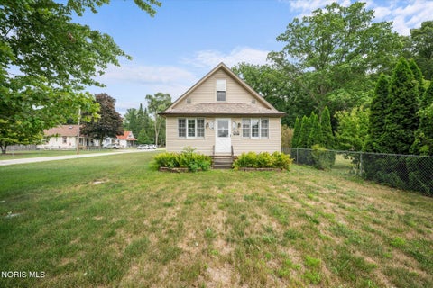 Tiny photo for 6034 Whiteford Road, Sylvania, OH 43560 (MLS # 10010839)