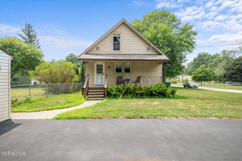 Tiny photo for 6034 Whiteford Road, Sylvania, OH 43560 (MLS # 10010839)