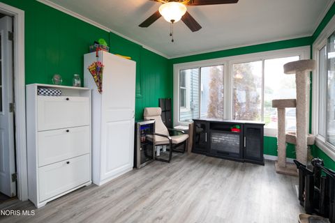 Tiny photo for 2627 108th Street, Toledo, OH 43611 (MLS # 10007176)