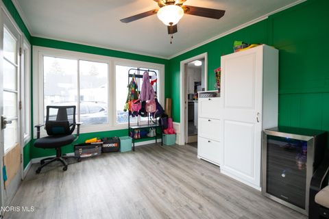 Tiny photo for 2627 108th Street, Toledo, OH 43611 (MLS # 10007176)
