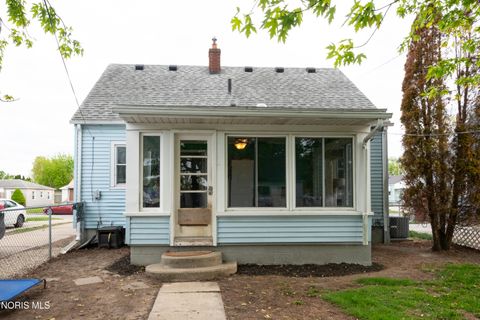 Tiny photo for 2627 108th Street, Toledo, OH 43611 (MLS # 10007176)