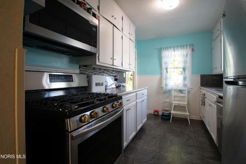 Tiny photo for 2627 108th Street, Toledo, OH 43611 (MLS # 10007176)